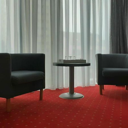 Hotel Corona Drobeta Turnu Severin Dış mekan fotoğraf