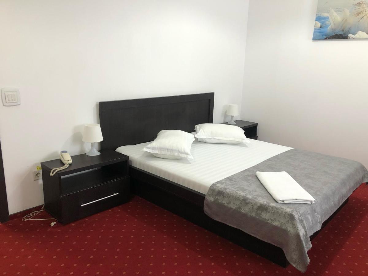 Hotel Corona Drobeta Turnu Severin Dış mekan fotoğraf