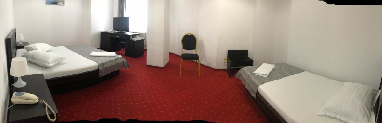 Hotel Corona Drobeta Turnu Severin Dış mekan fotoğraf