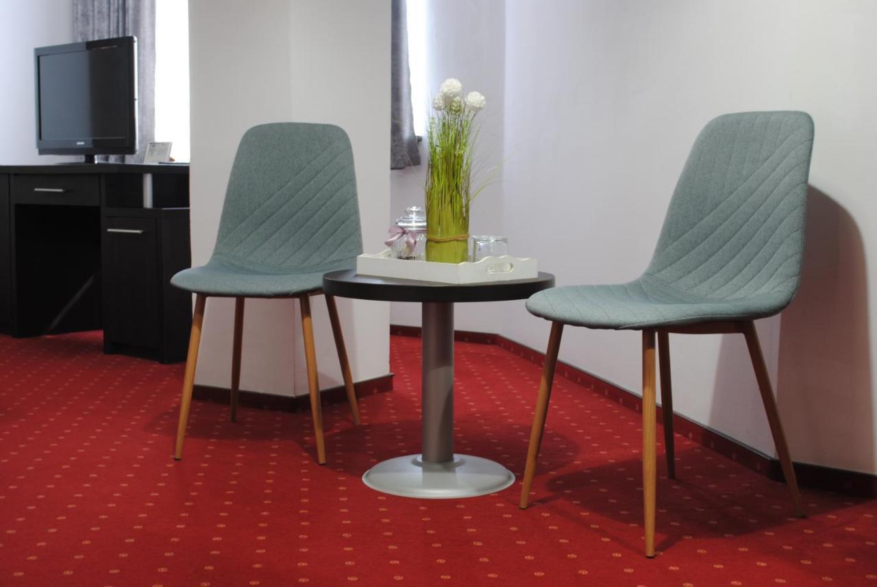 Hotel Corona Drobeta Turnu Severin Dış mekan fotoğraf