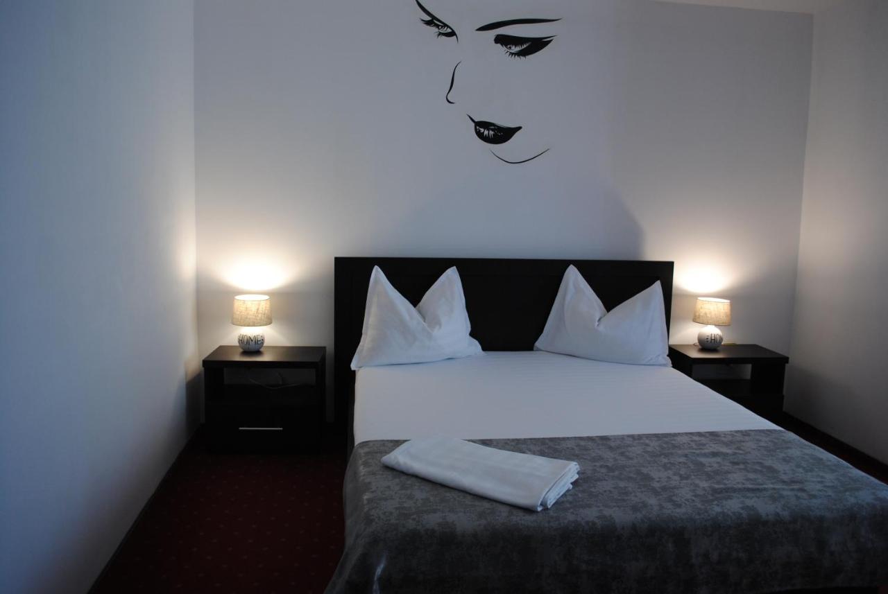 Hotel Corona Drobeta Turnu Severin Dış mekan fotoğraf