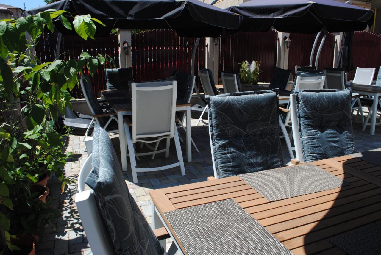 Hotel Corona Drobeta Turnu Severin Dış mekan fotoğraf