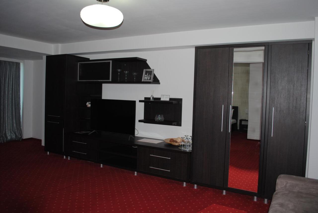 Hotel Corona Drobeta Turnu Severin Dış mekan fotoğraf