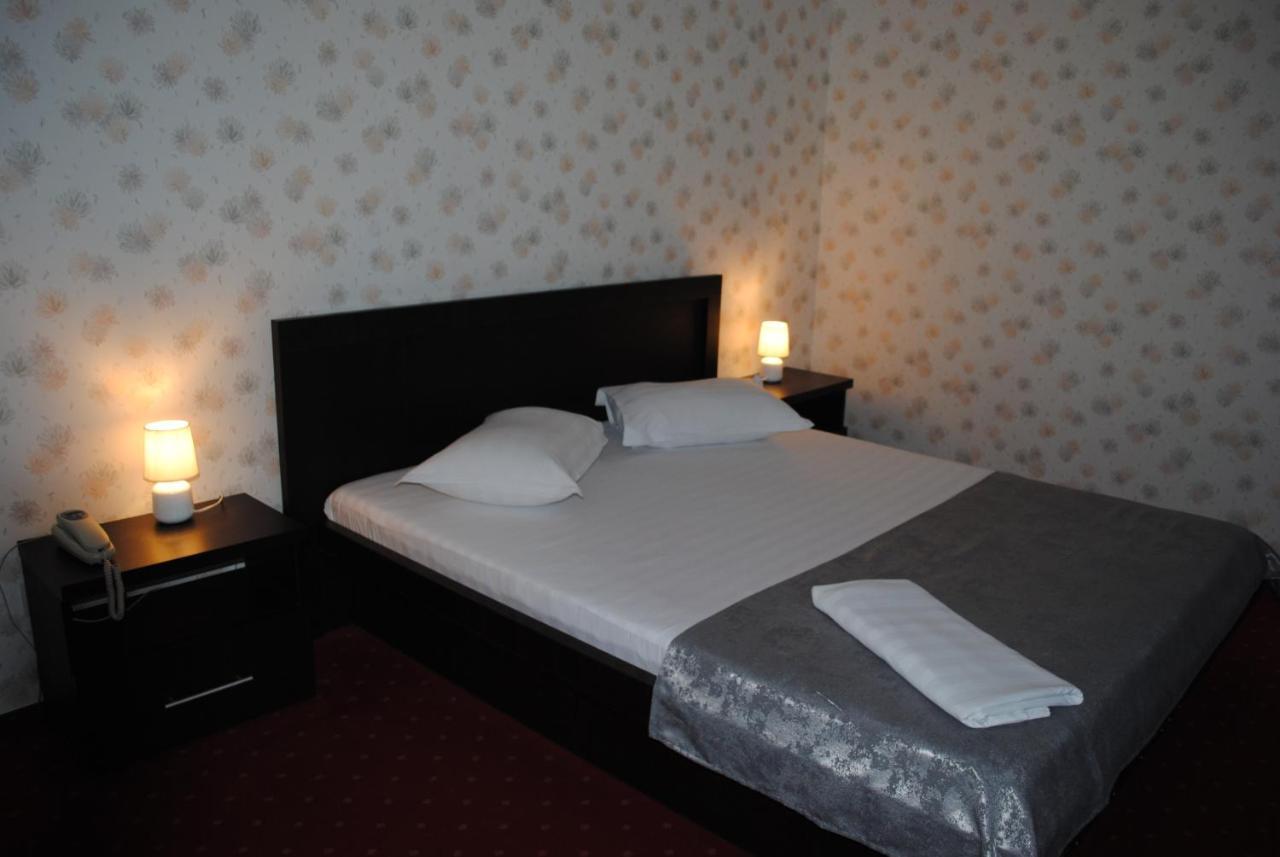 Hotel Corona Drobeta Turnu Severin Dış mekan fotoğraf