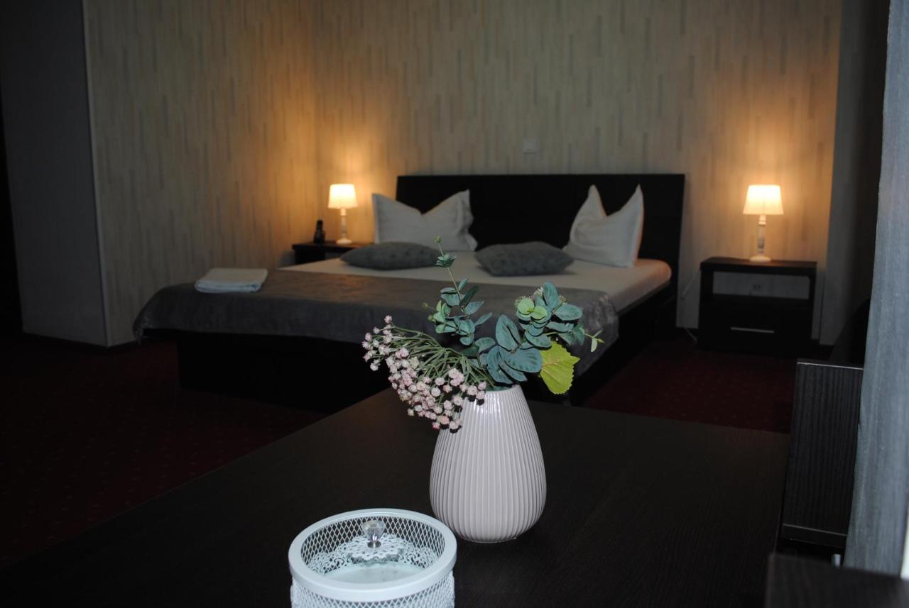 Hotel Corona Drobeta Turnu Severin Dış mekan fotoğraf