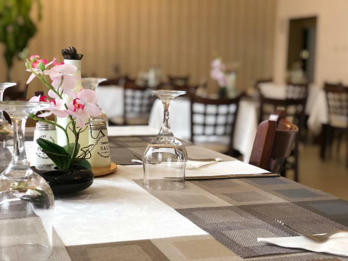 Hotel Corona Drobeta Turnu Severin Dış mekan fotoğraf