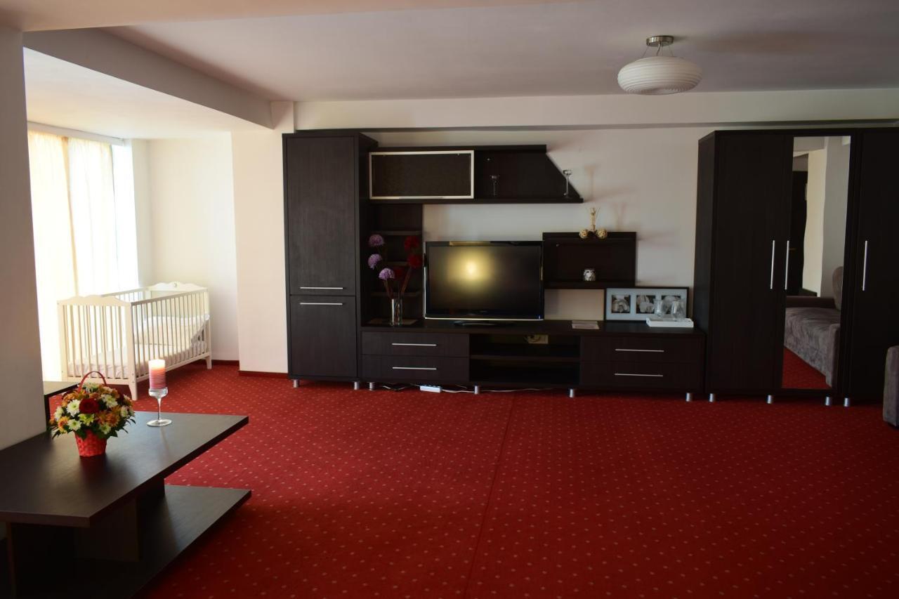 Hotel Corona Drobeta Turnu Severin Dış mekan fotoğraf